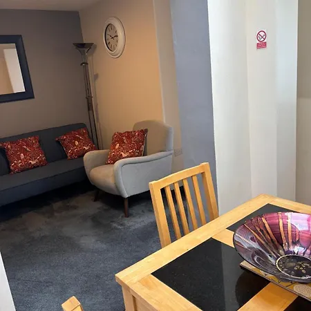 Nyaraló Perfectly Located 2 Bedroom Flat *