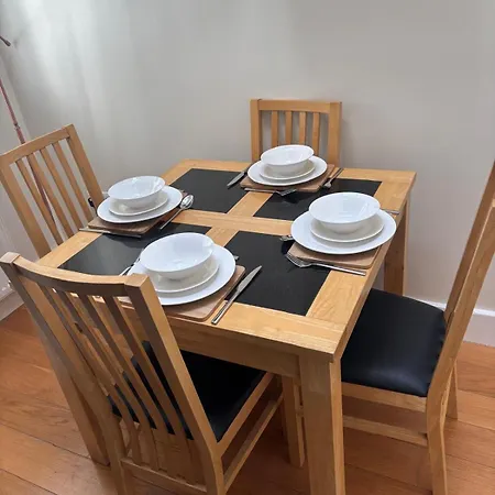 Perfectly Located 2 Bedroom Flat Bristol