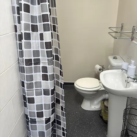Nyaraló Perfectly Located 2 Bedroom Flat